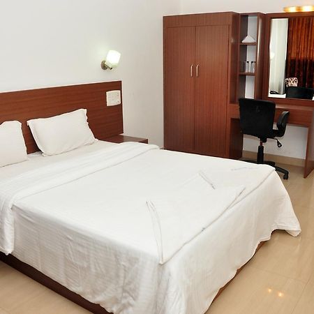 Emporium Hotel Mangalore Dış mekan fotoğraf