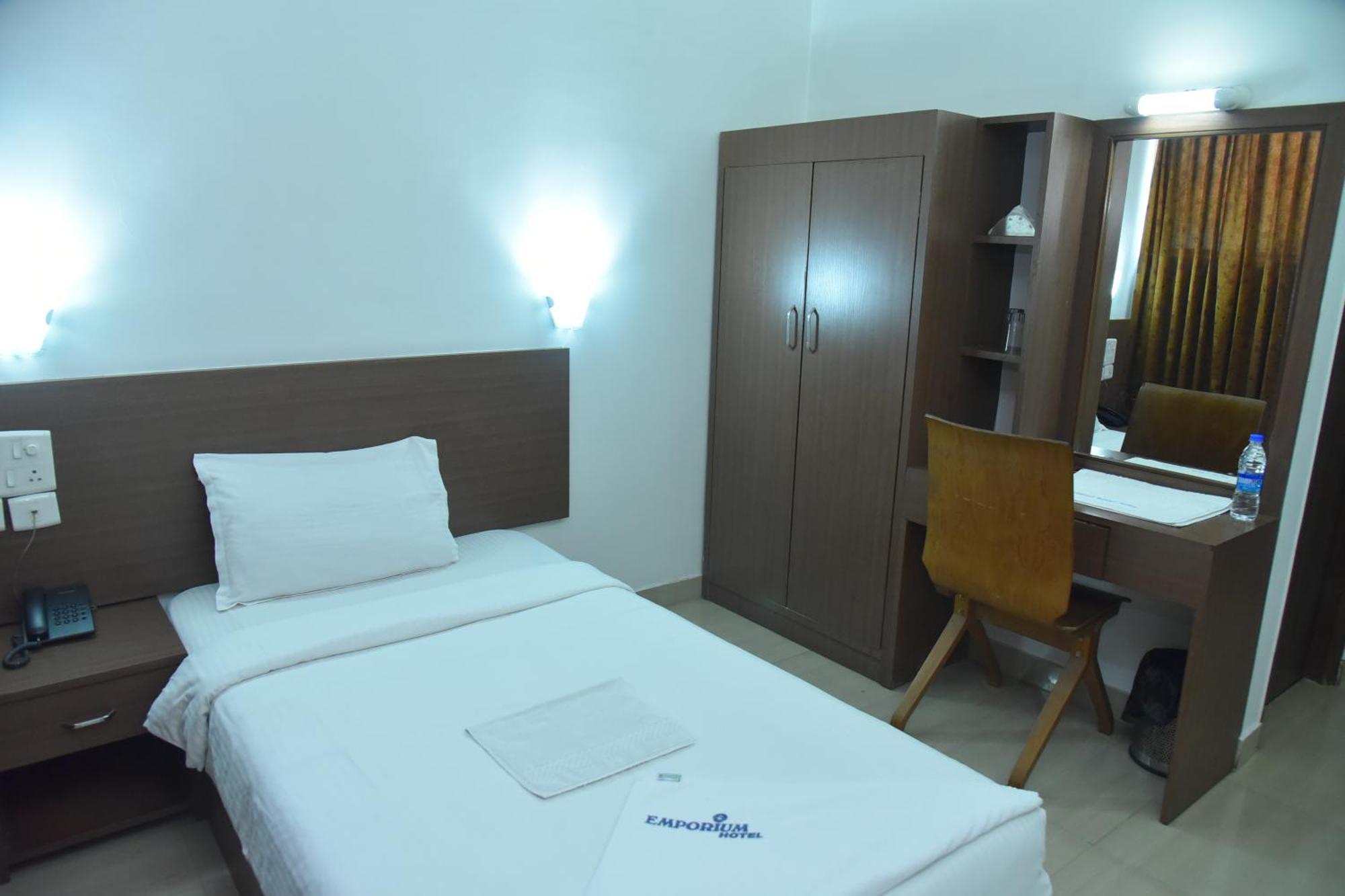 Emporium Hotel Mangalore Dış mekan fotoğraf