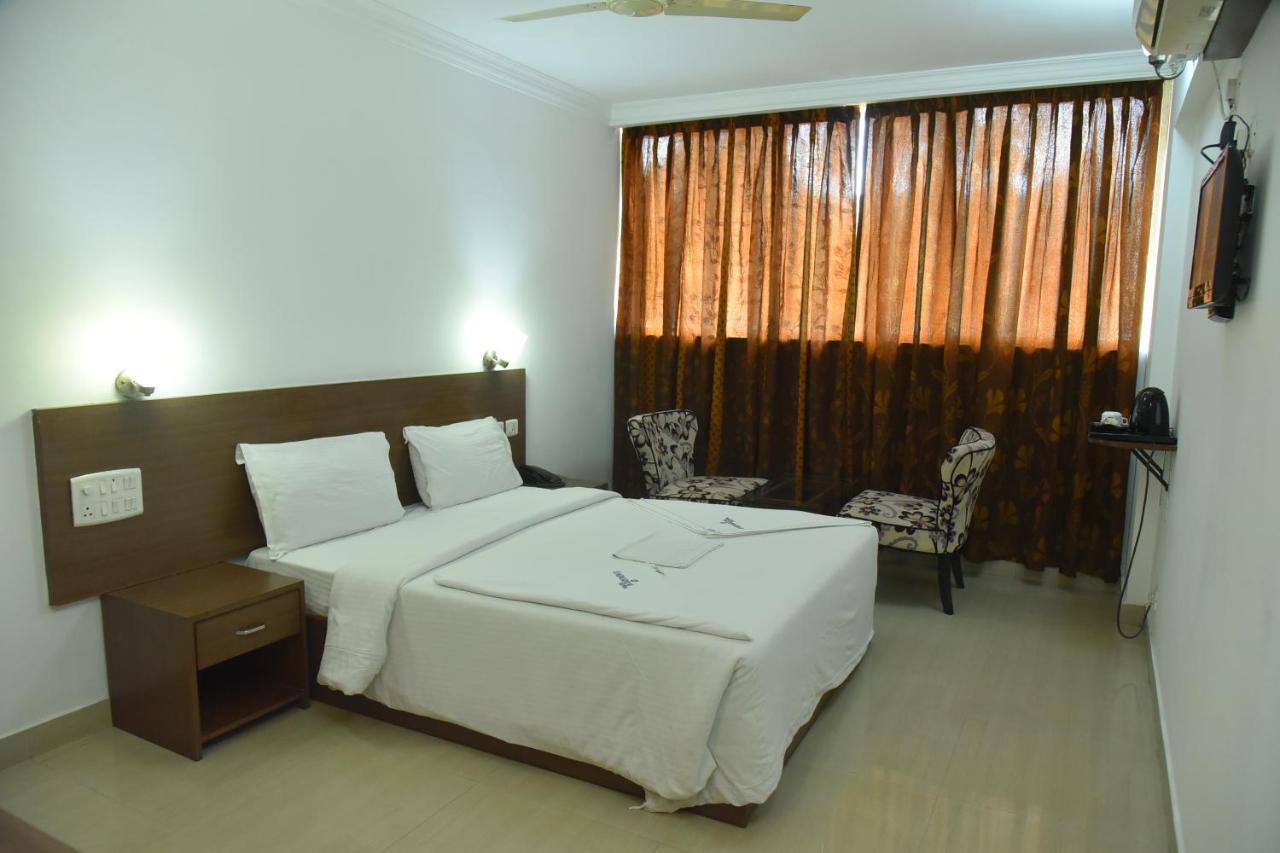 Emporium Hotel Mangalore Dış mekan fotoğraf