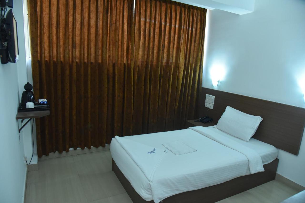 Emporium Hotel Mangalore Dış mekan fotoğraf